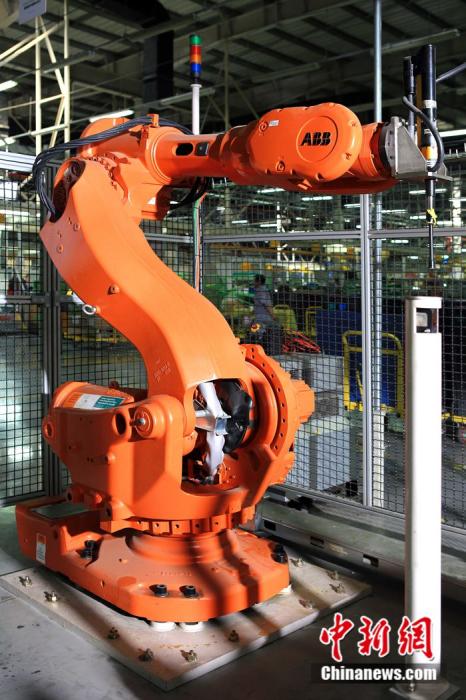 福田康夫康明斯發(fā)動(dòng)機(jī)公司榮膺2020年全球燈塔工廠榜單 投資管理與制造業(yè)的共贏典范